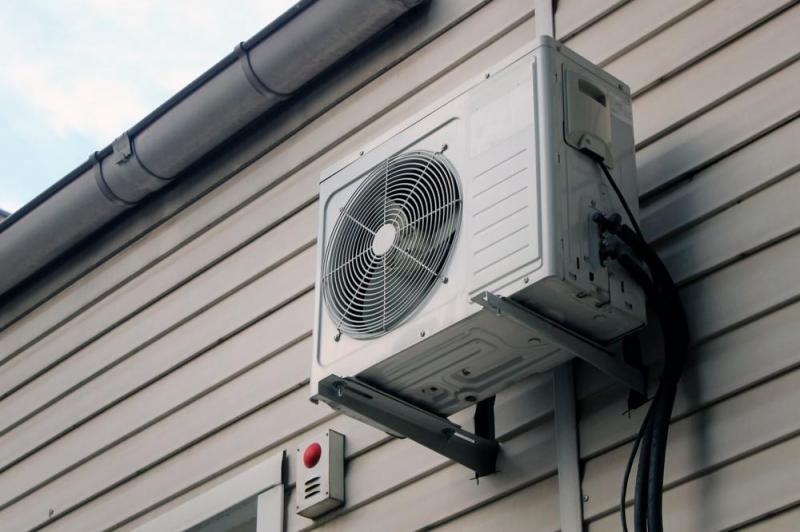 Pourquoi choisir une clim r&eacute;versible &agrave; Valcourt ?
